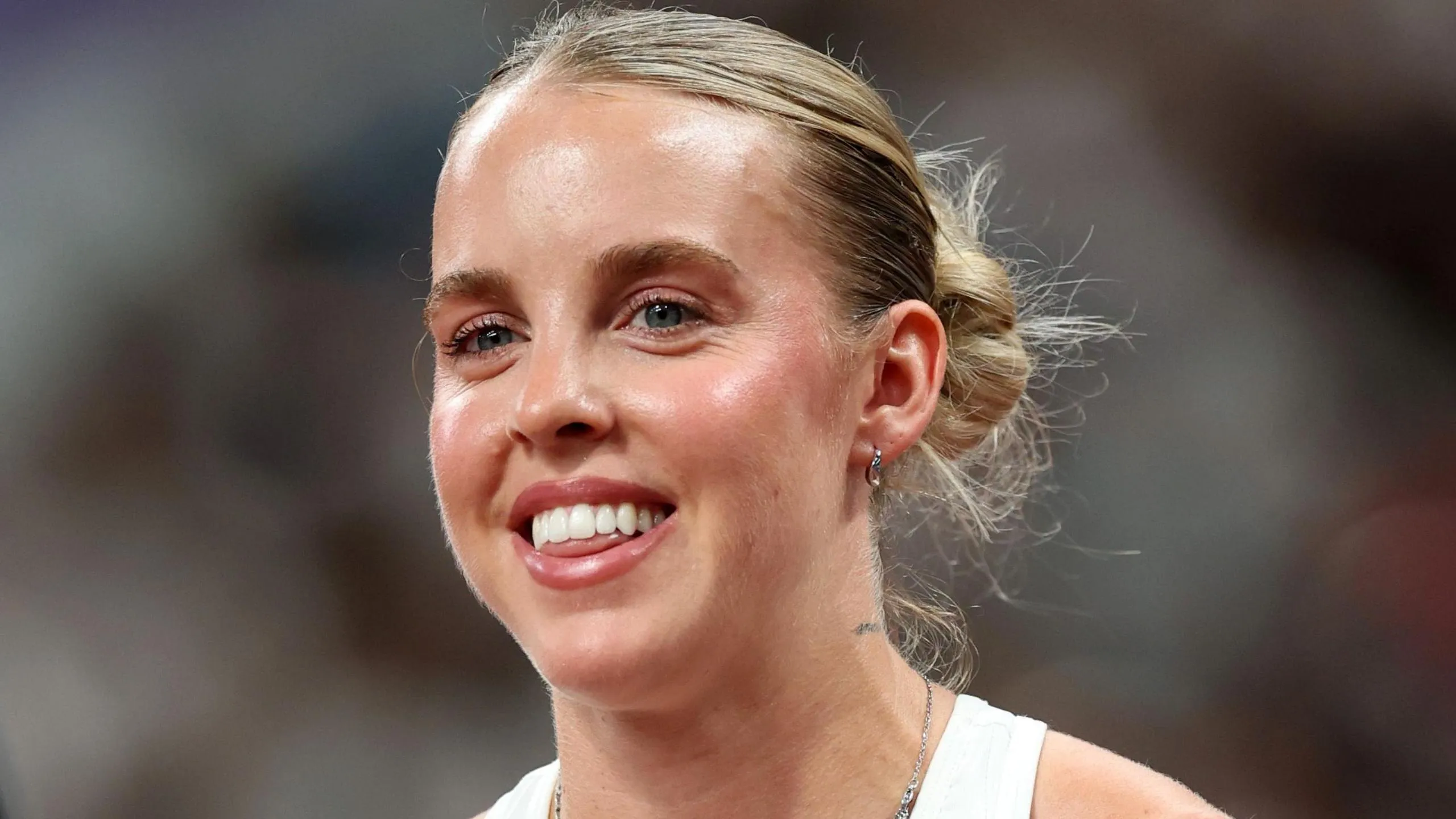 Hodgkinson Kicks off World Title Campaign with Victory